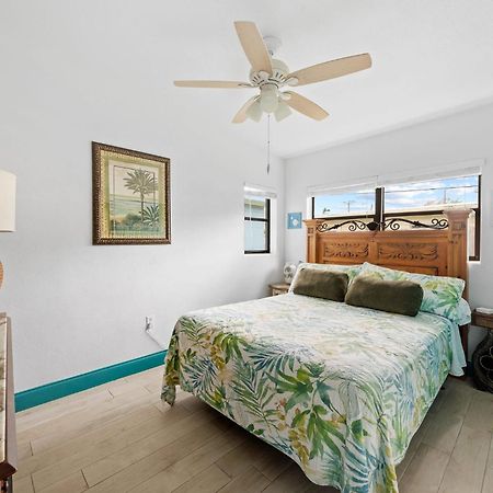 Uptown Cottage - Walk To The Beach And Restaurants Коко-Біч Екстер'єр фото