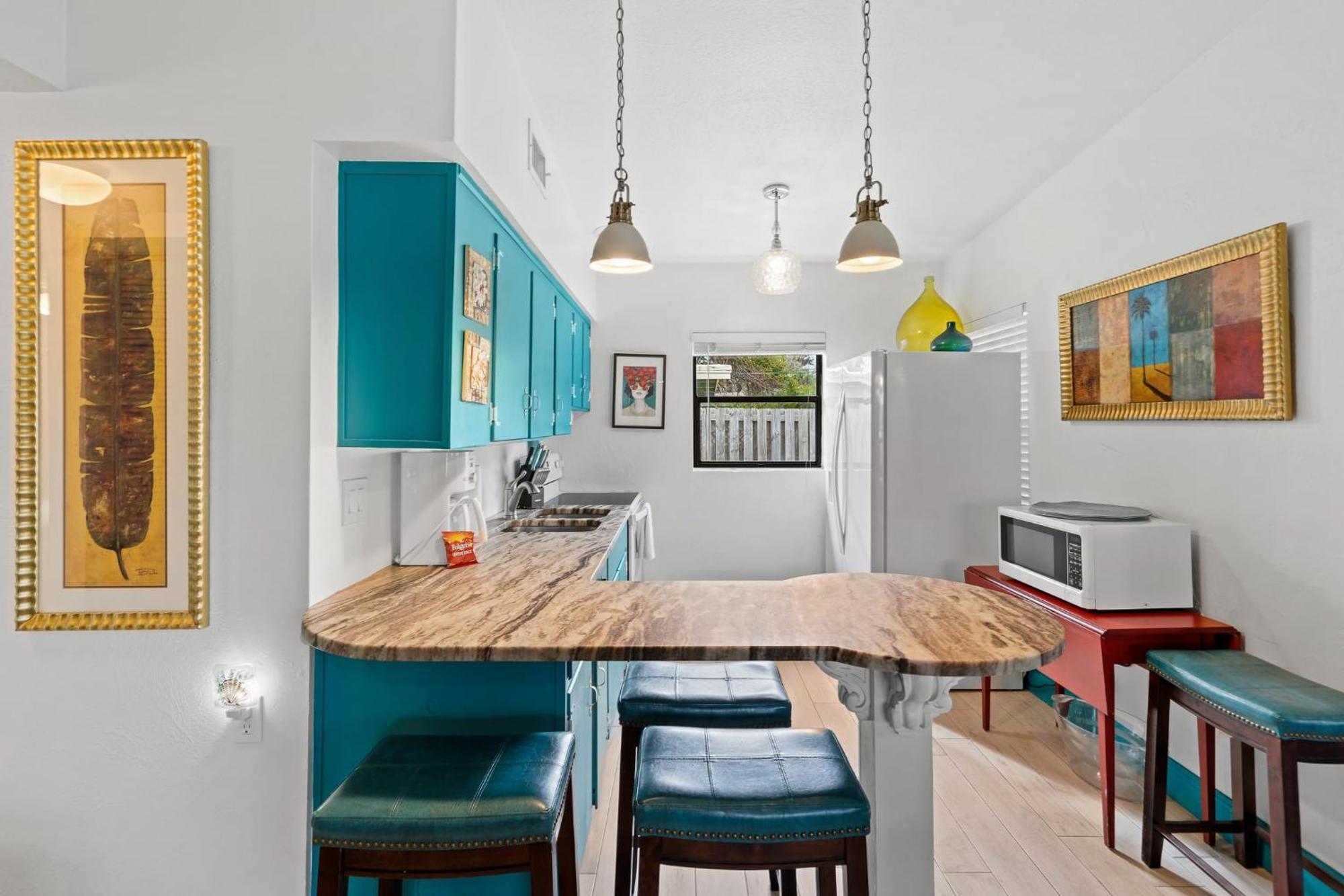 Uptown Cottage - Walk To The Beach And Restaurants Коко-Біч Екстер'єр фото